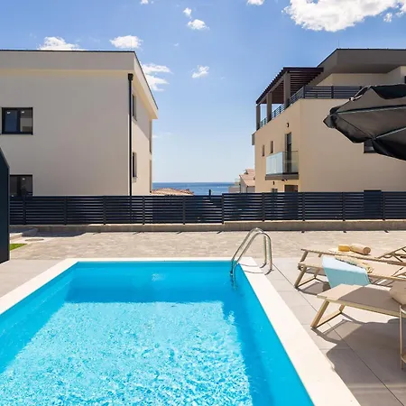 Padasi Villa Zečevo